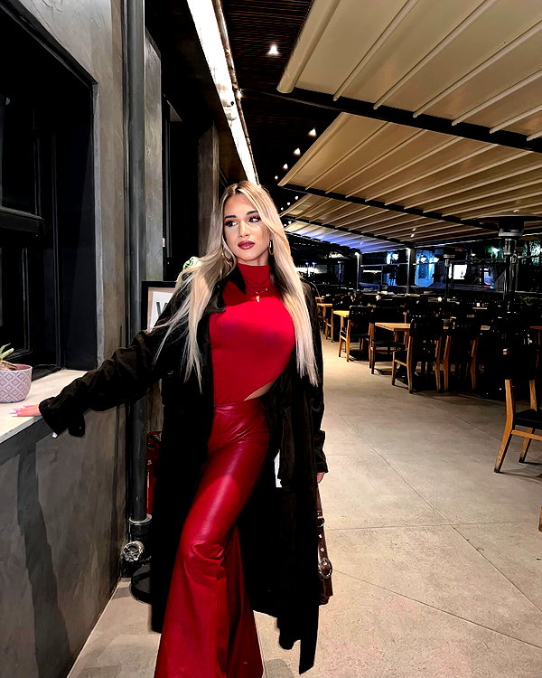 alexandra_stmtk instagram image archive image
