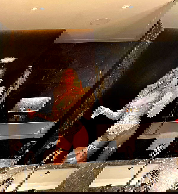 alexandramarianna alexandramarianna archive image