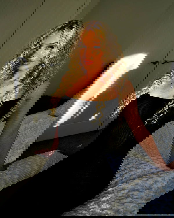 alexandramarianna alexandramarianna archive image