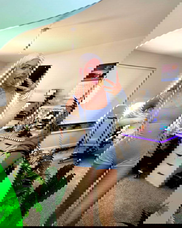 alexandramarianna alexandramarianna archive image