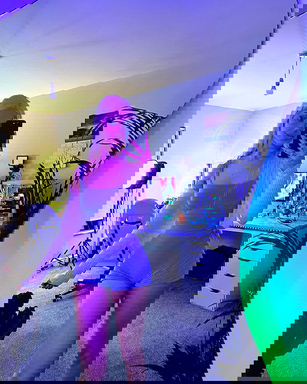 alexandramarianna alexandramarianna archive image