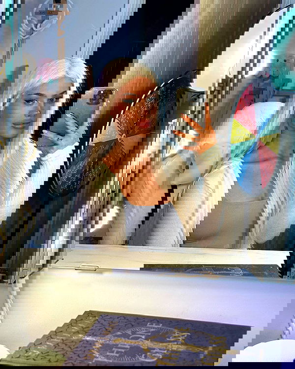 alexandramarianna alexandramarianna archive image