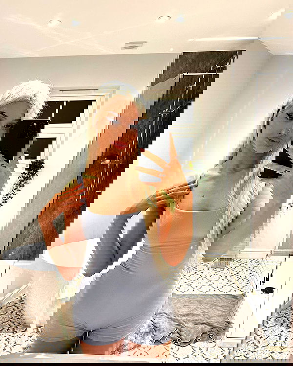 alexandramarianna alexandramarianna archive image