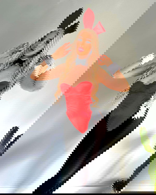 alexandramarianna alexandramarianna archive image