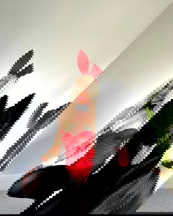 alexandramarianna alexandramarianna archive image