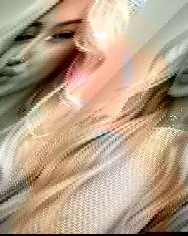 alexandramarianna alexandramarianna archive image