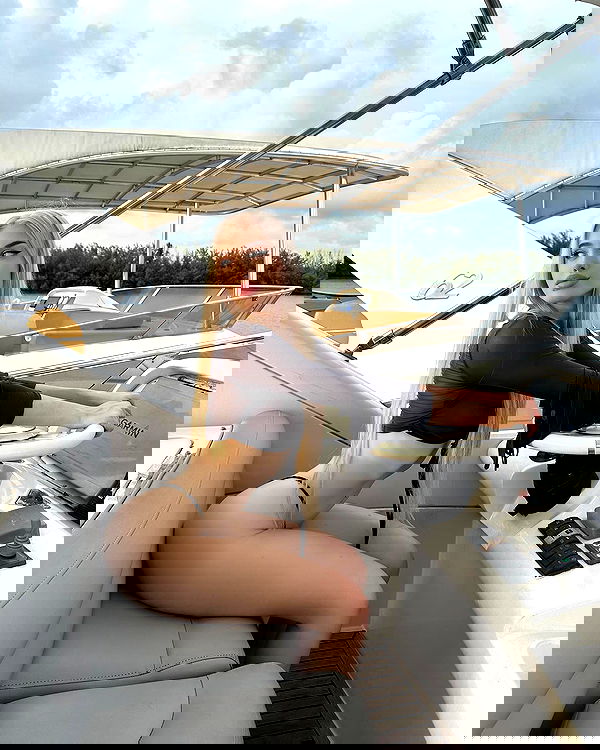 alexandramarianna alexandramarianna archive image