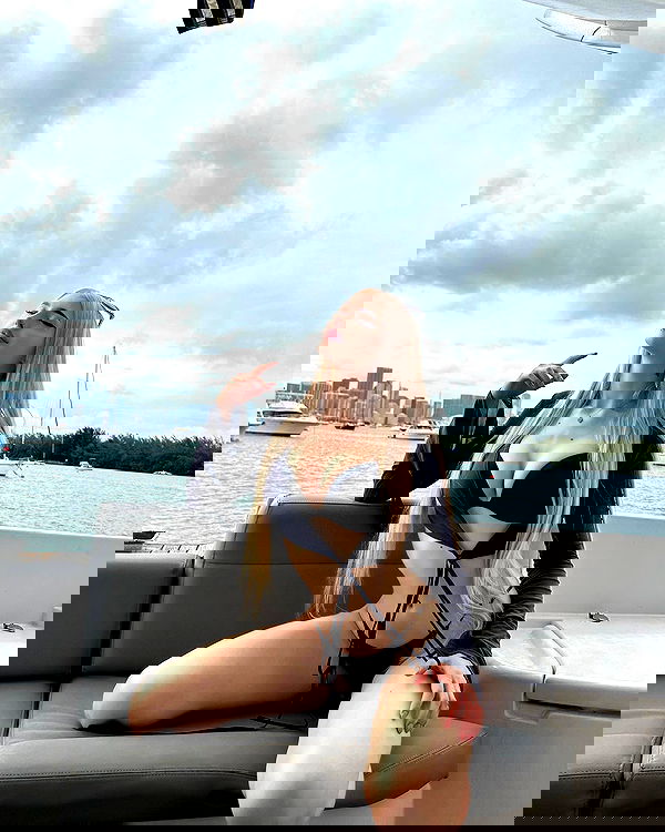 alexandramarianna alexandramarianna archive image