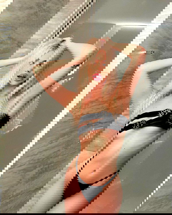 alexandramarianna alexandramarianna archive image