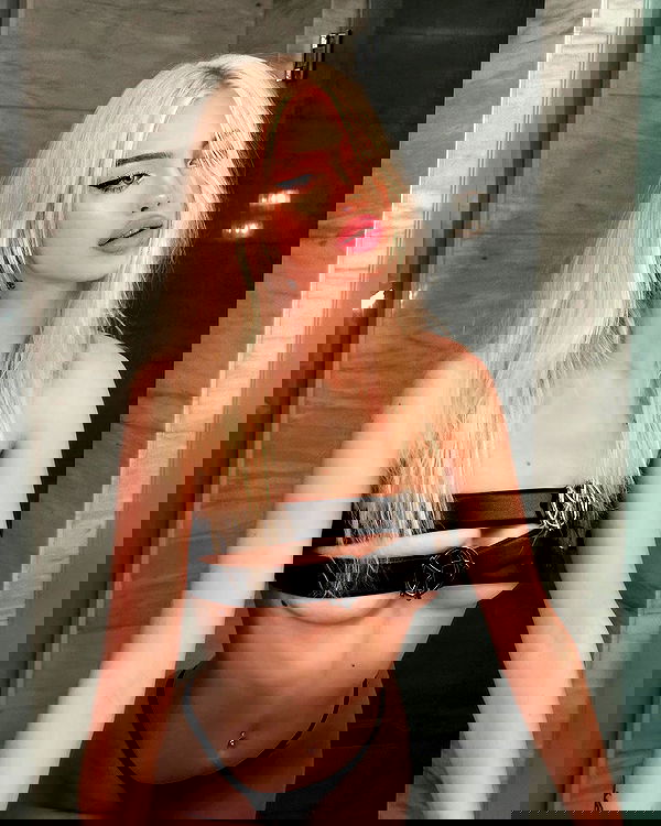 alexandramarianna alexandramarianna archive image