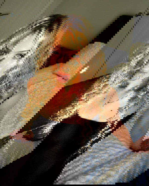 alexandramarianna alexandramarianna archive image