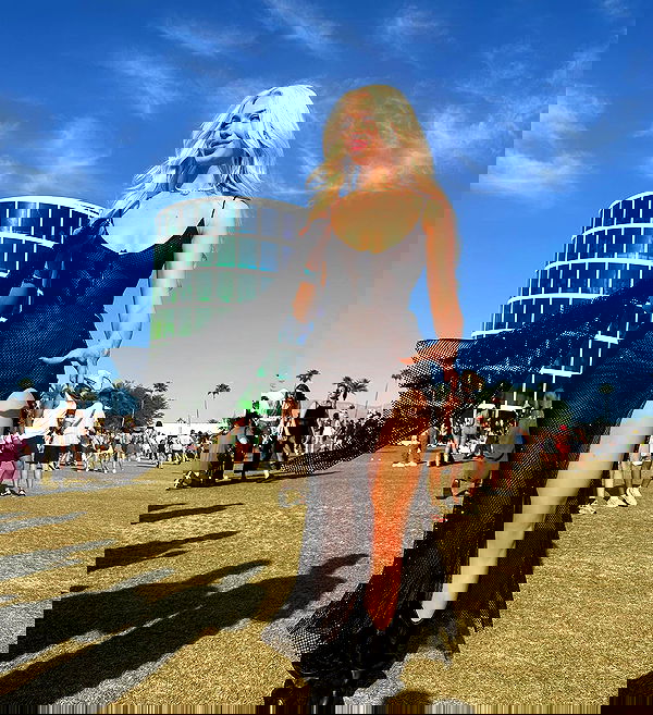 alexandramarianna alexandramarianna archive image