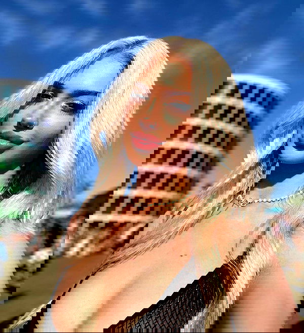 alexandramarianna alexandramarianna archive image