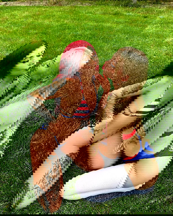 alexandramarianna alexandramarianna archive image