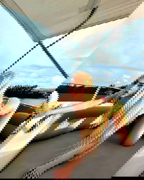 alexandramarianna alexandramarianna archive image