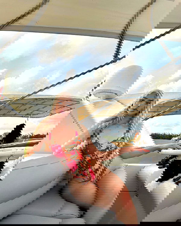 alexandramarianna alexandramarianna archive image