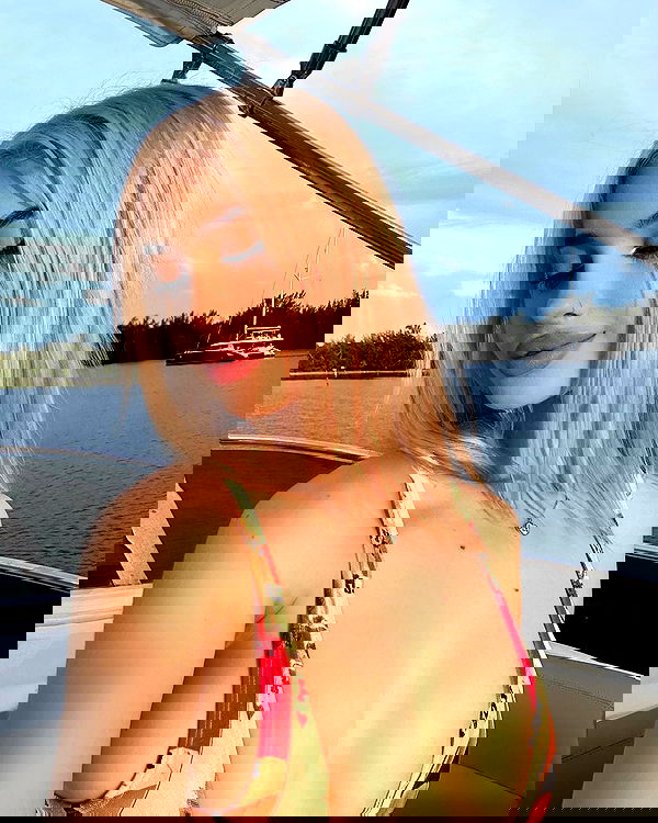 alexandramarianna alexandramarianna archive image