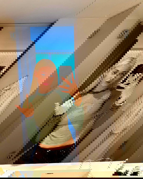 alexandramarianna alexandramarianna archive image