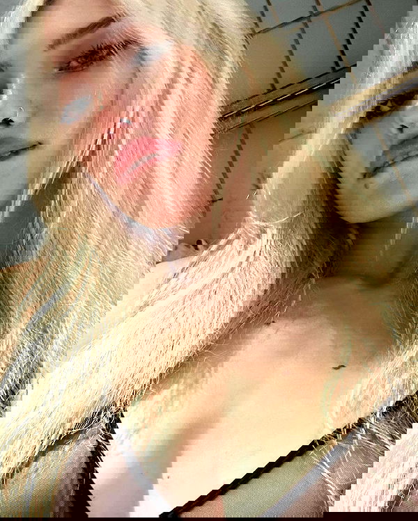 alexandramarianna alexandramarianna archive image