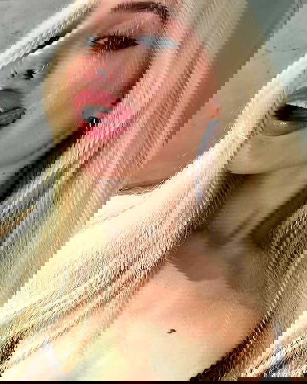 alexandramarianna alexandramarianna archive image