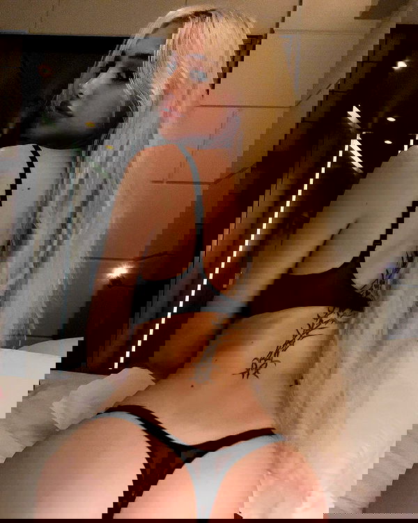 alexandramarianna alexandramarianna archive image