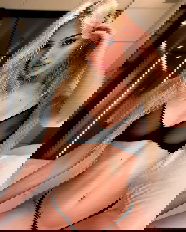 alexandramarianna alexandramarianna archive image