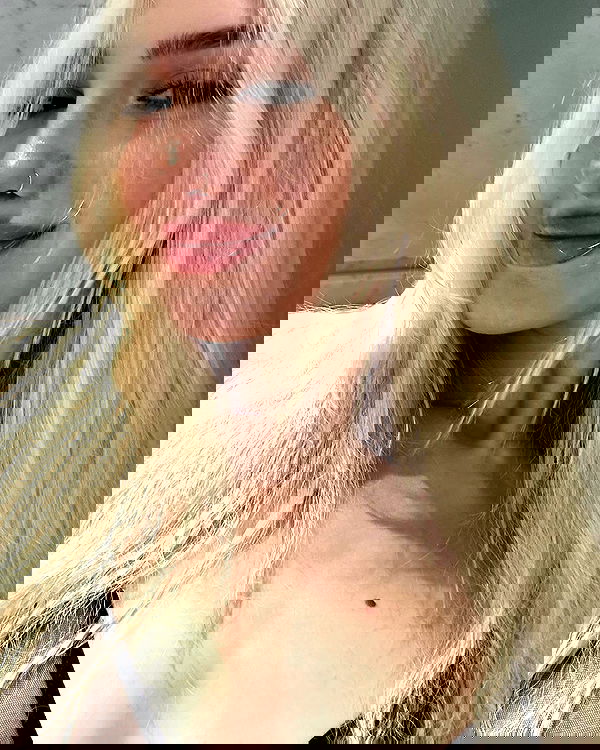 alexandramarianna alexandramarianna archive image