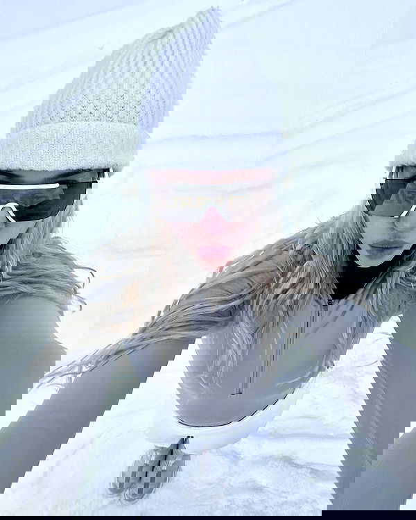 alexandramarianna alexandramarianna archive image