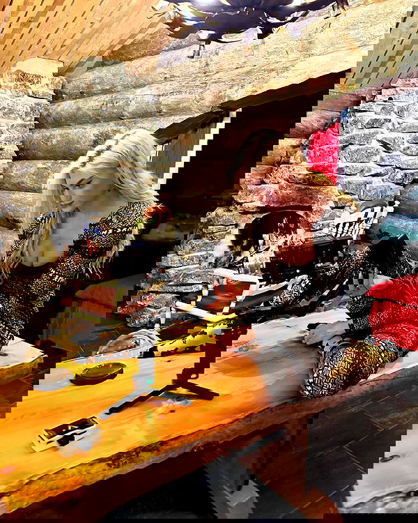 alexandramarianna alexandramarianna archive image