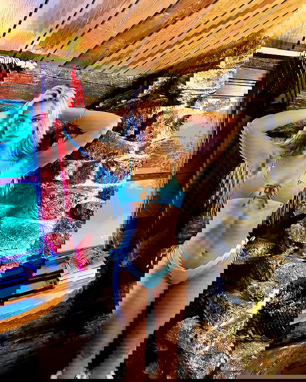 alexandramarianna alexandramarianna archive image