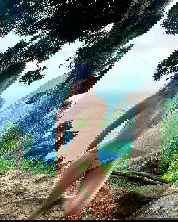 alexandramarianna alexandramarianna archive image