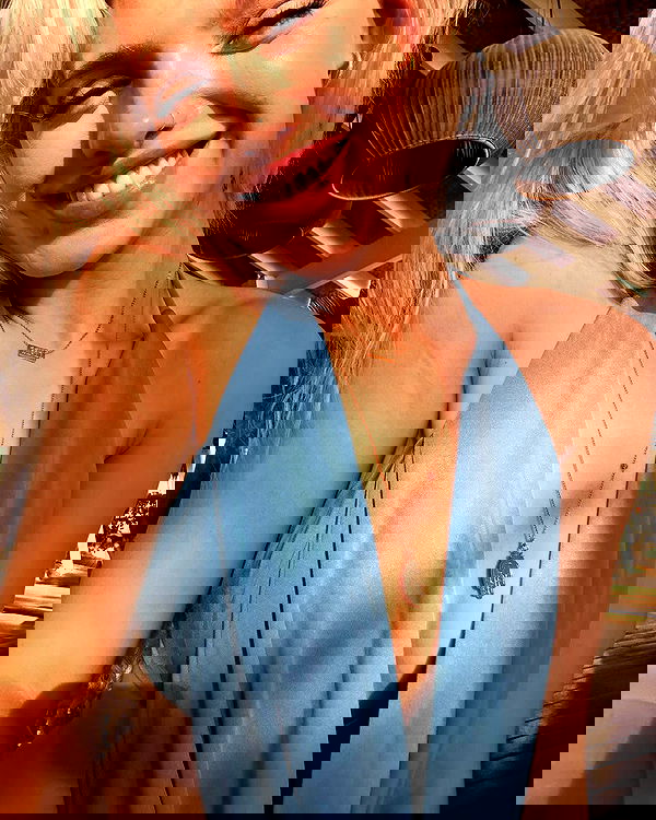 alexandramarianna alexandramarianna archive image