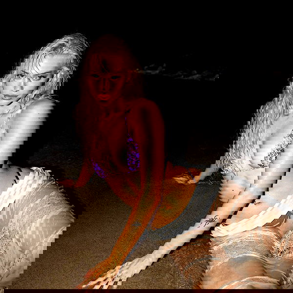 alexandramarianna alexandramarianna archive image