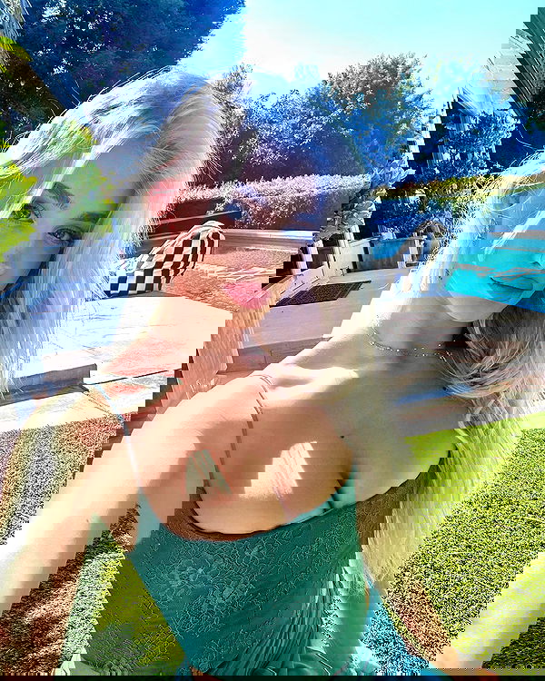 alexandramarianna alexandramarianna archive image