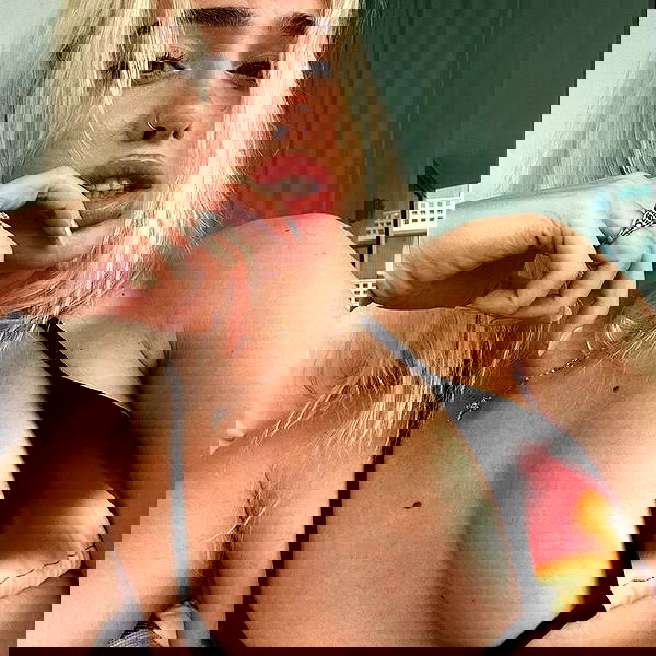 alexandramarianna alexandramarianna archive image