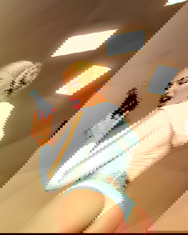 alexandramarianna alexandramarianna archive image