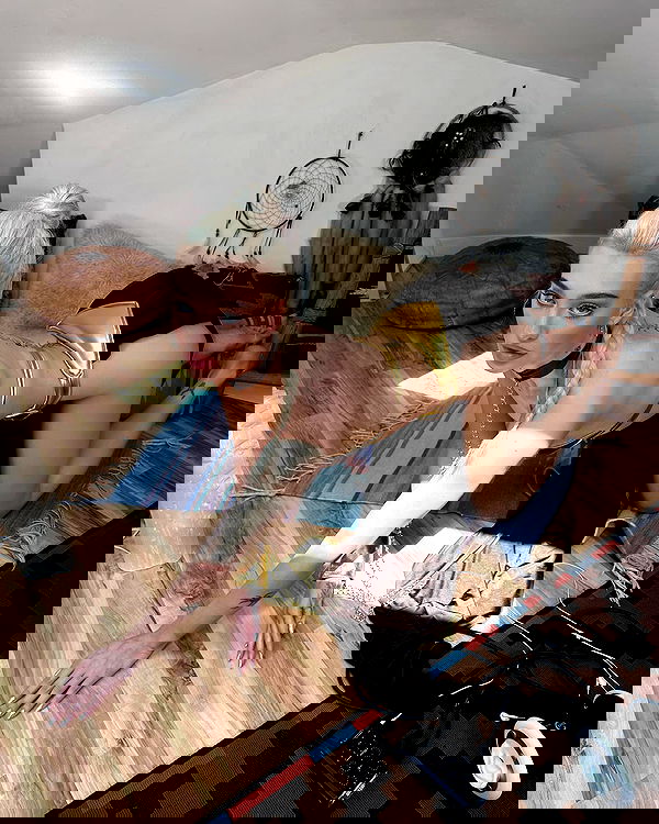 alexandramarianna alexandramarianna archive image