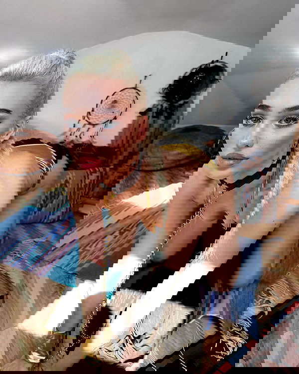 alexandramarianna alexandramarianna archive image