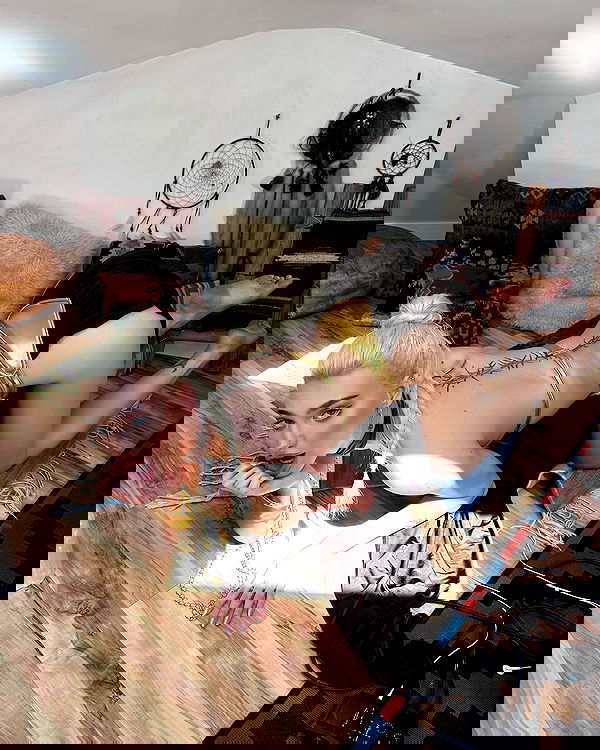 alexandramarianna alexandramarianna archive image