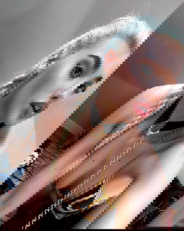 alexandramarianna alexandramarianna archive image