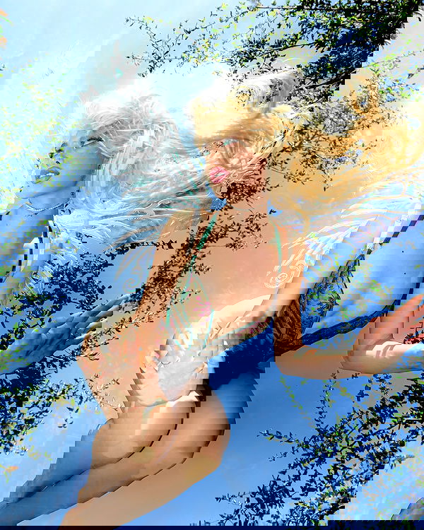 alexandramarianna alexandramarianna archive image