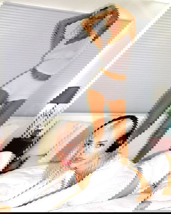 alexandramarianna alexandramarianna archive image