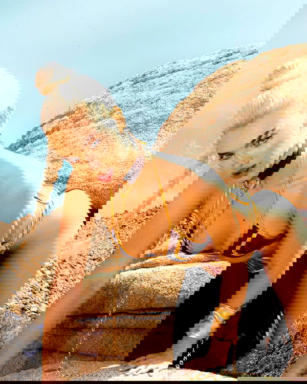 alexandramarianna alexandramarianna archive image