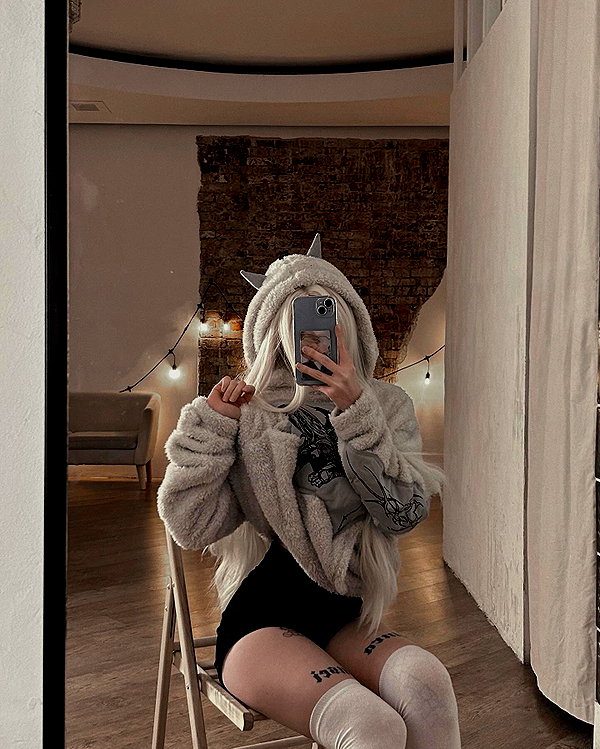 alexsaaart instagram image archive image