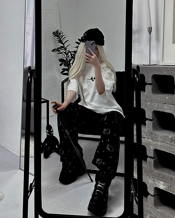 alexsaaart instagram image archive image