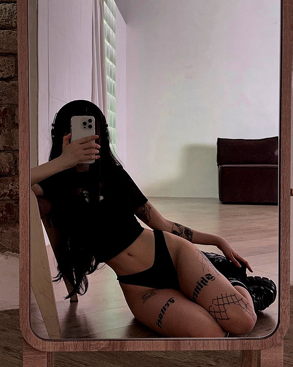 alexsaaart instagram image archive image