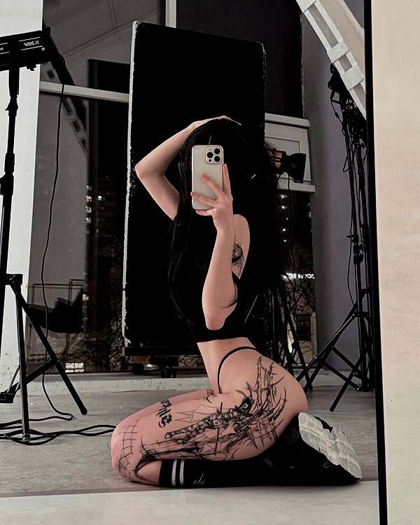 alexsaaart instagram image archive image