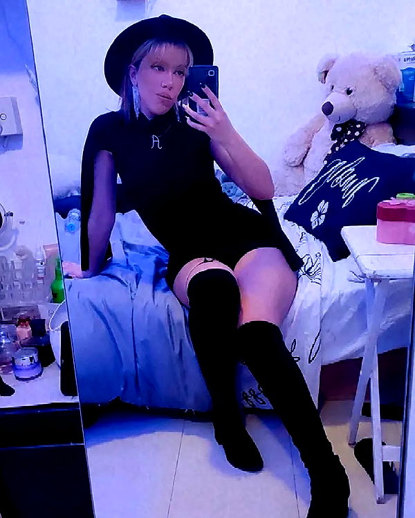 alicia.c555 instagram image archive image