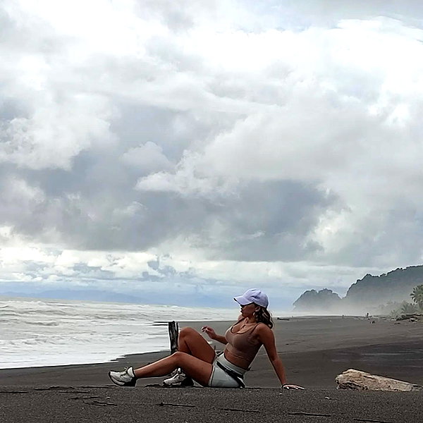 alicia.c555 instagram image archive image