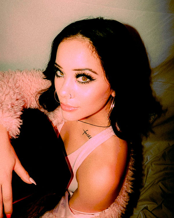alinaapascalee instagram image archive image